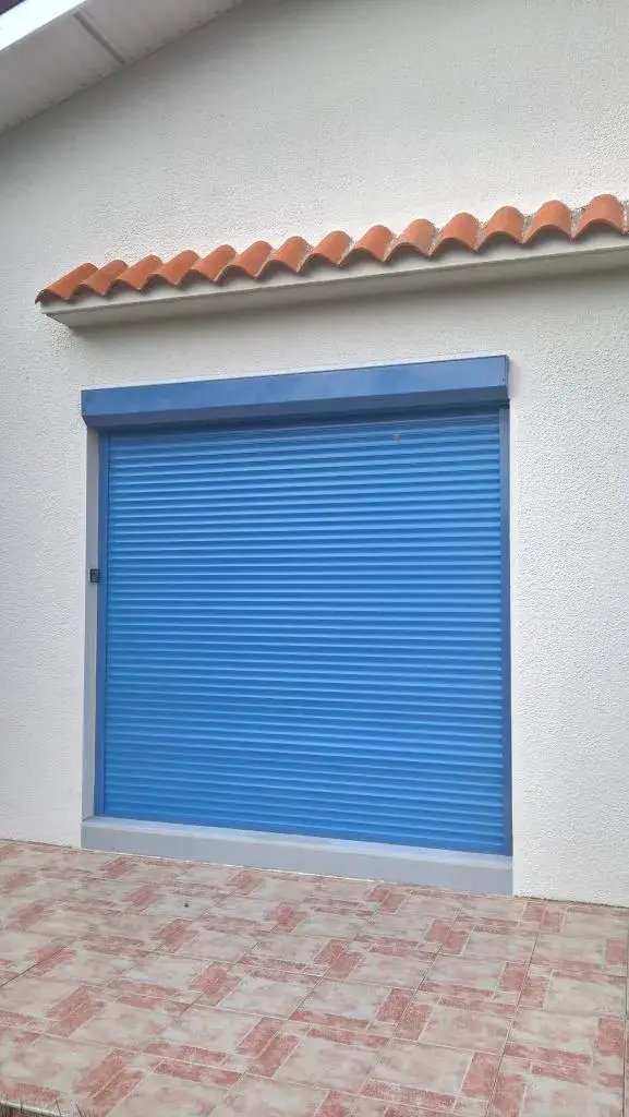 Menuiseries Bois, Alu, PVC, portails, clôture, porte d'entrée 2