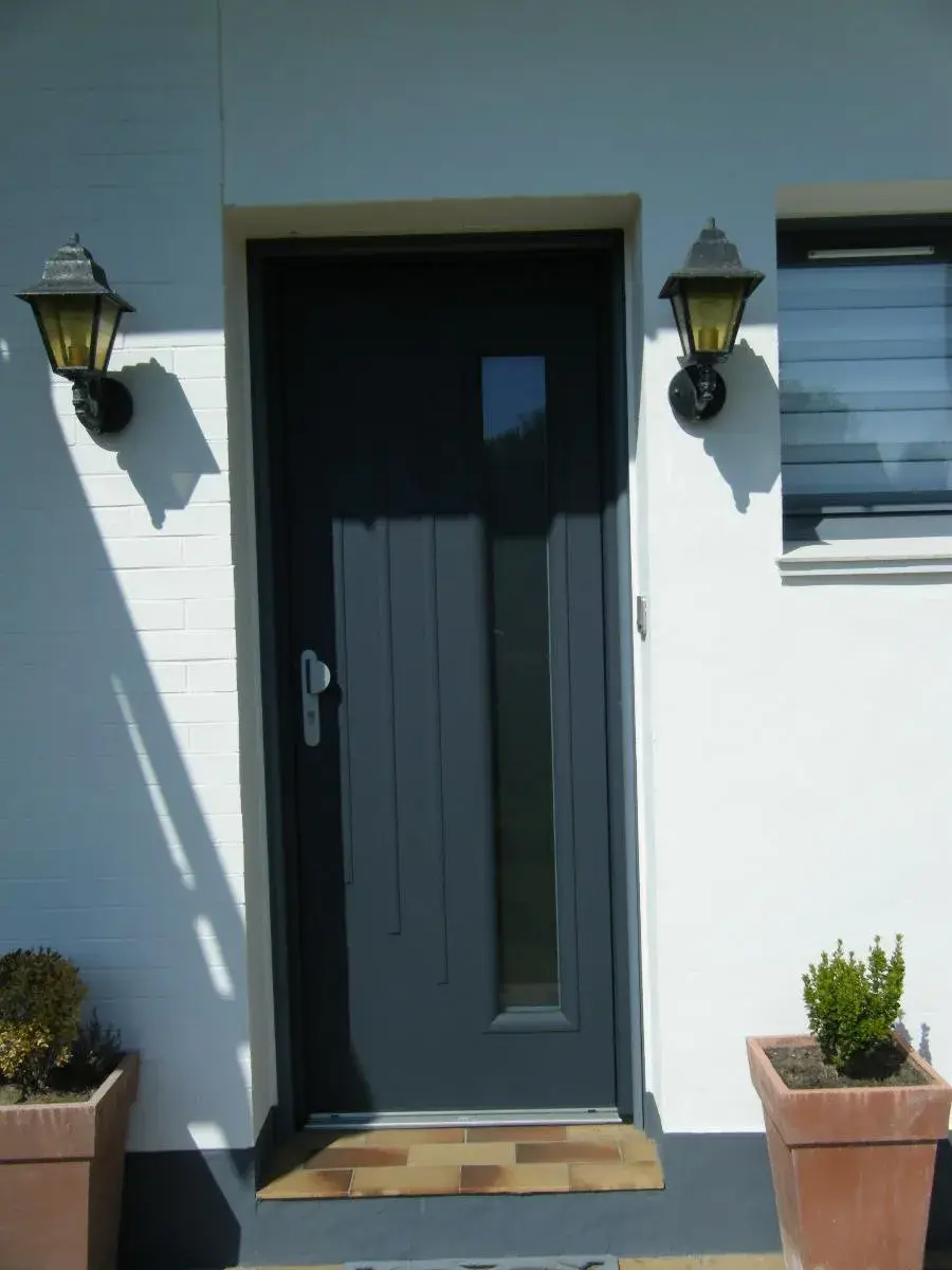 Menuiseries Bois, Alu, PVC, portails, clôture, porte d'entrée